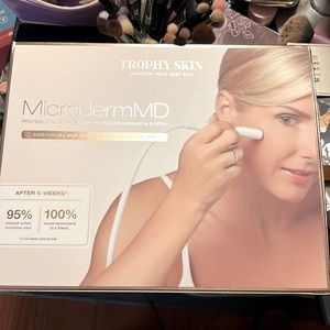 Brand New in Box Trophy Skin MicrodermaMD